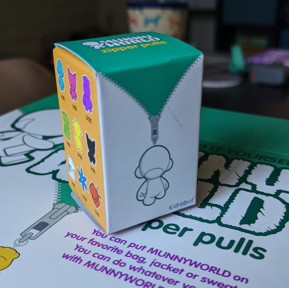 Kidrobot Mini Munny Zipper Pull